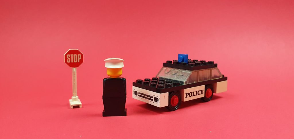 Stiff lego-poppetje bij politie auto van set 611 of 420